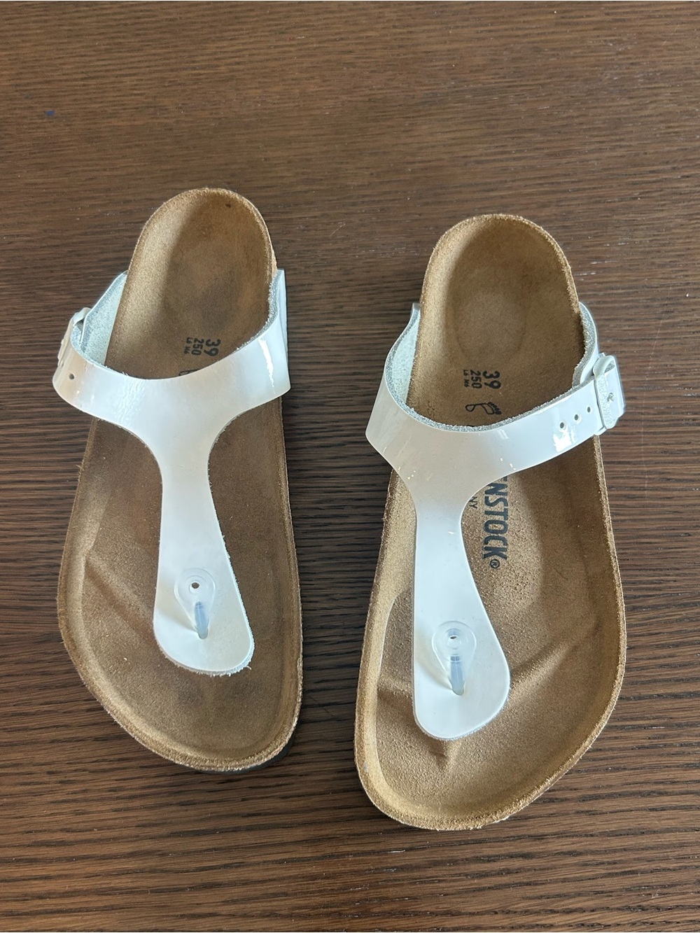 Birkenstock Gizeh White Patent Sandals with Buckle. Brand new, never worn.